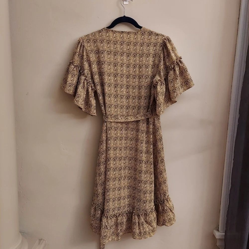 MAX STUDIO Ruffled Hi/Lo Yellow Floral Crepe Wrap Dress - Picture 12 of 15